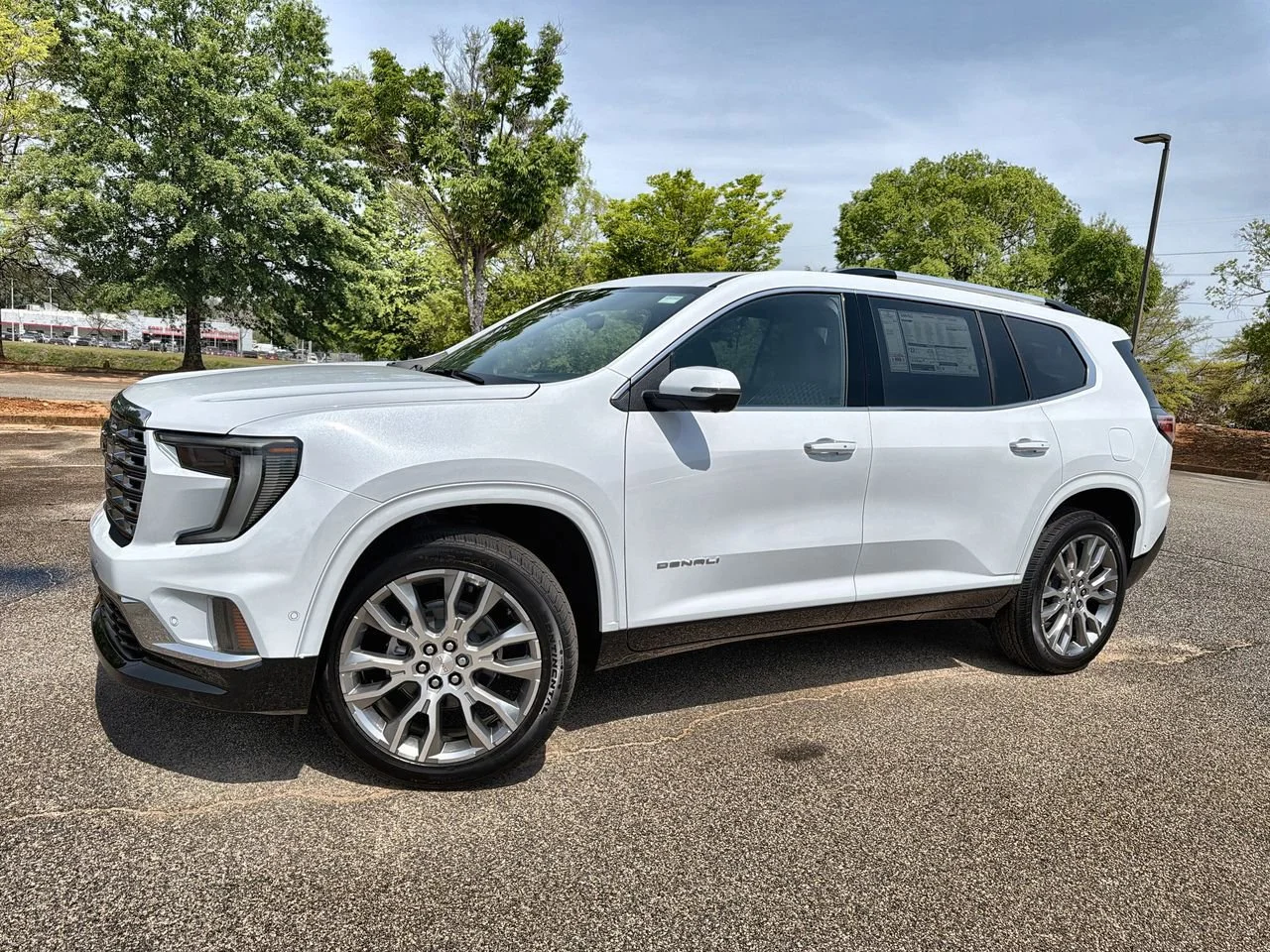 2026 GMC Acadia Denali FWD's photo