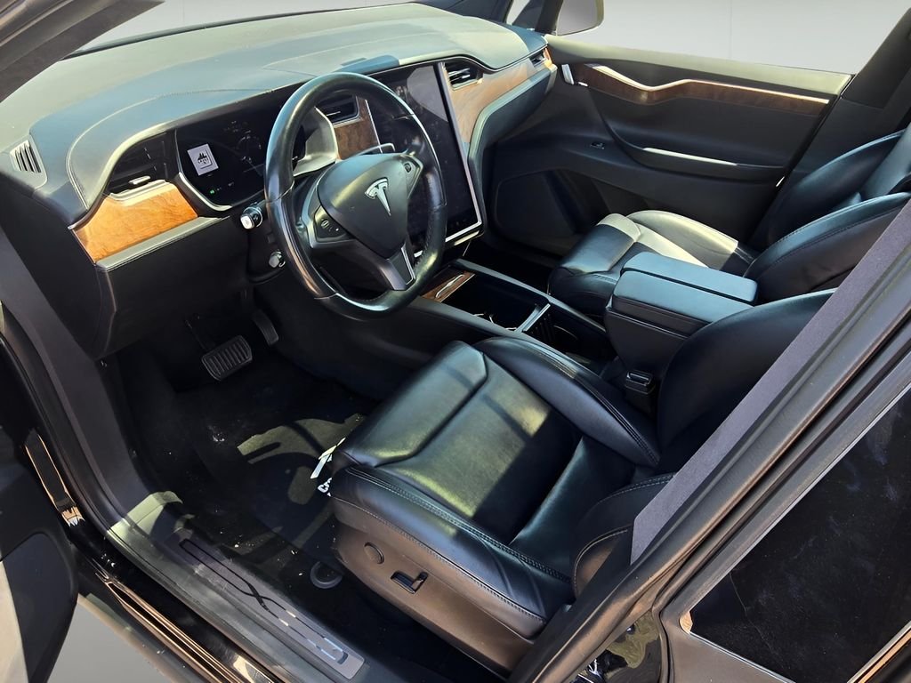 Used 2018 Black Tesla P75D image 17