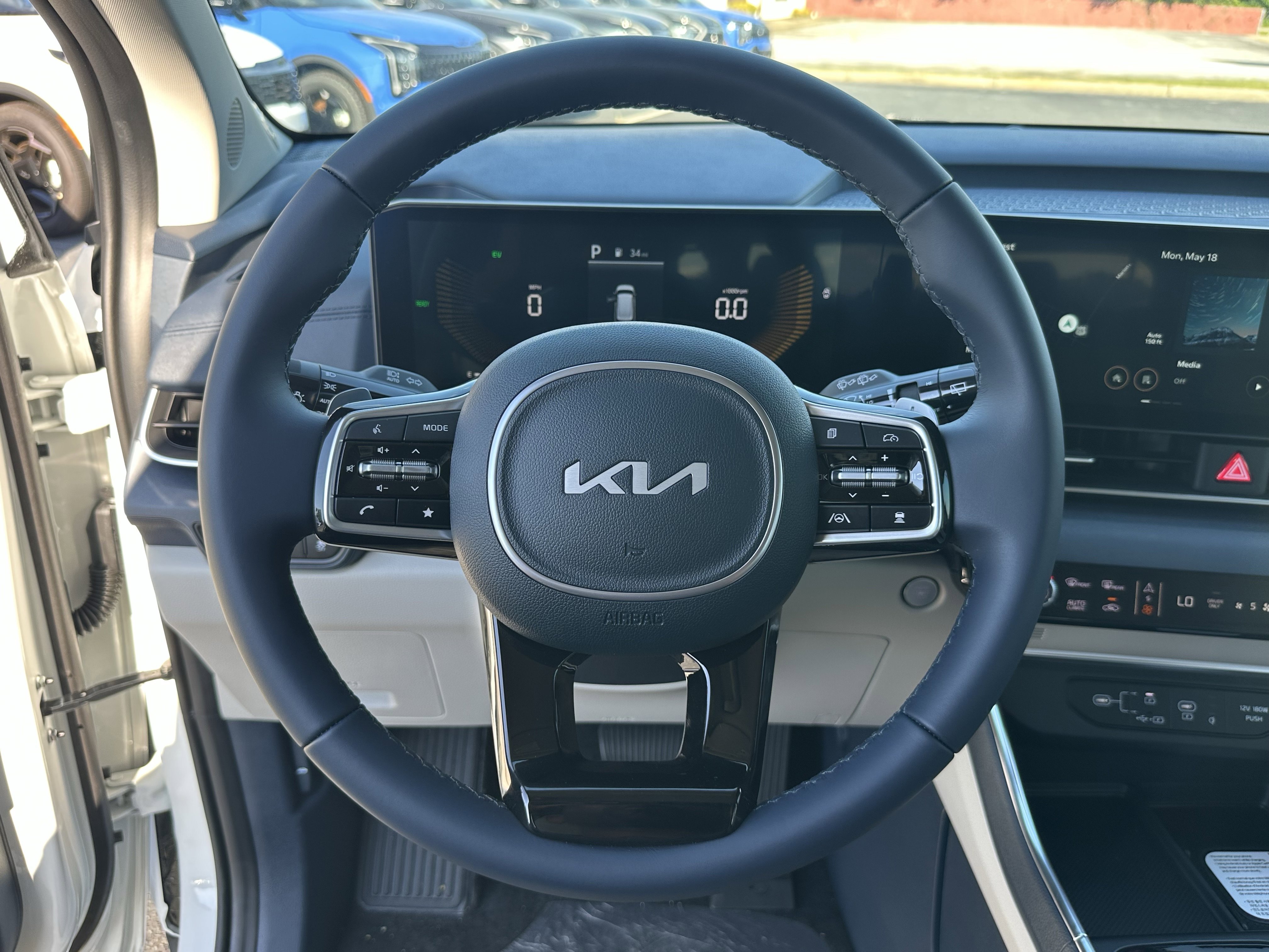 New 2026 Snow White Pearl Kia EX image 30