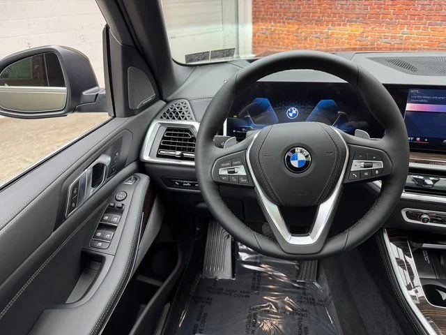 Used 2026 Green BMW xDrive40i image 13