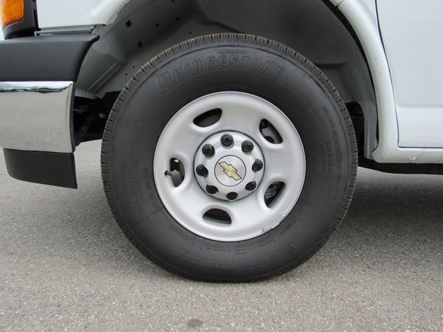Certified Used 2025 Summit White Chevrolet WT image 9