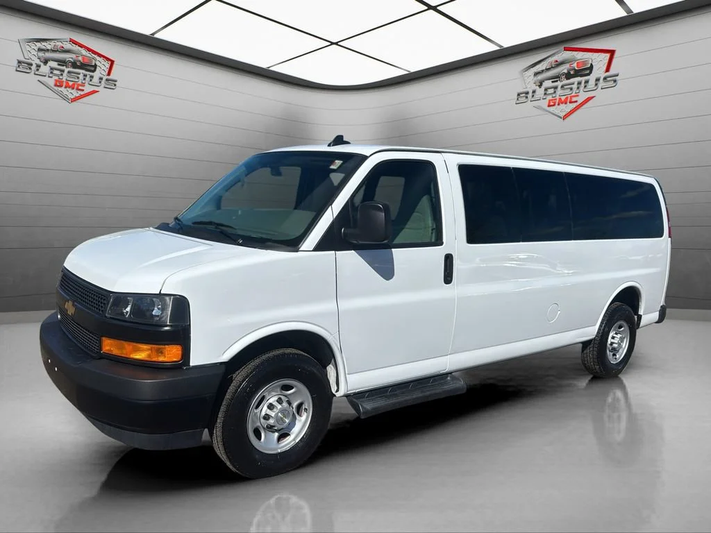 2023 Chevrolet Express 3500 LS Extended's photo