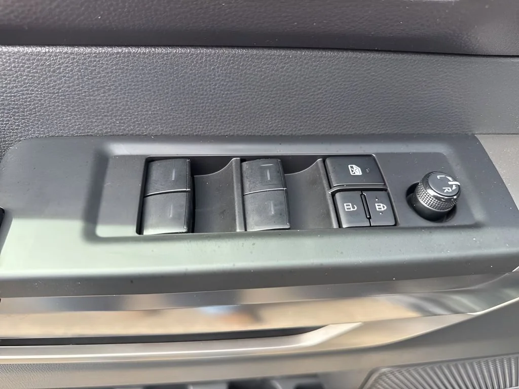 Used 2025 Magnetic Gray Toyota SR image 27
