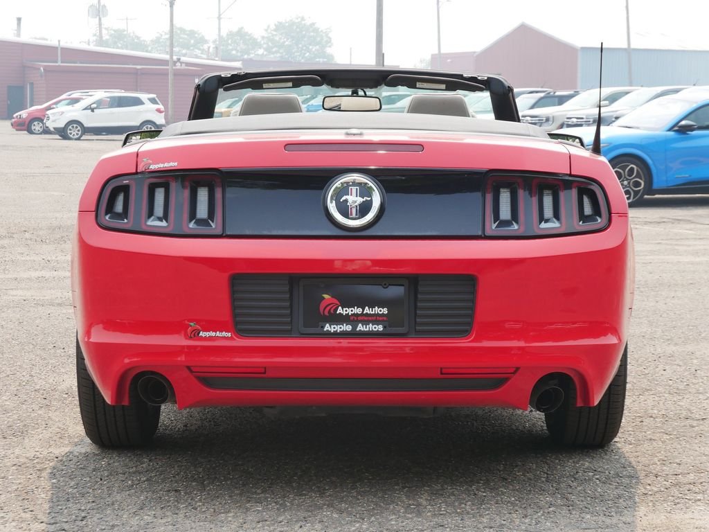 Used 2014 Red Ford V6 Premium image 4