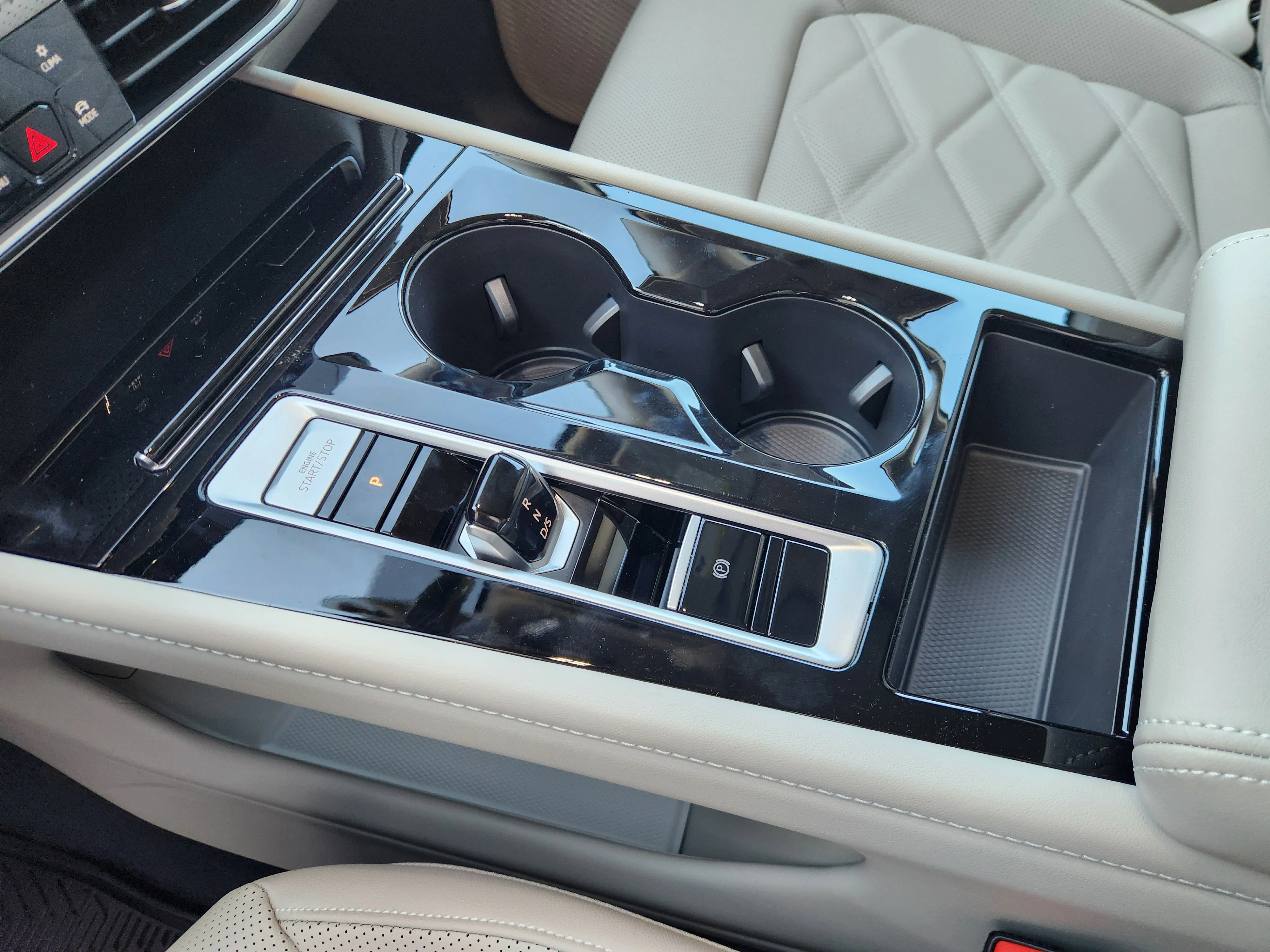2026 Volkswagen Atlas SE w/Tech - Photo 16