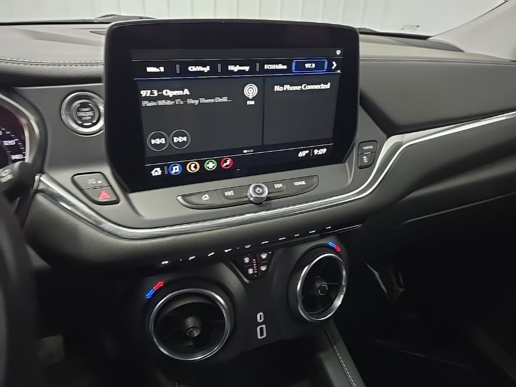 Used 2023 Summit White Chevrolet LT image 25