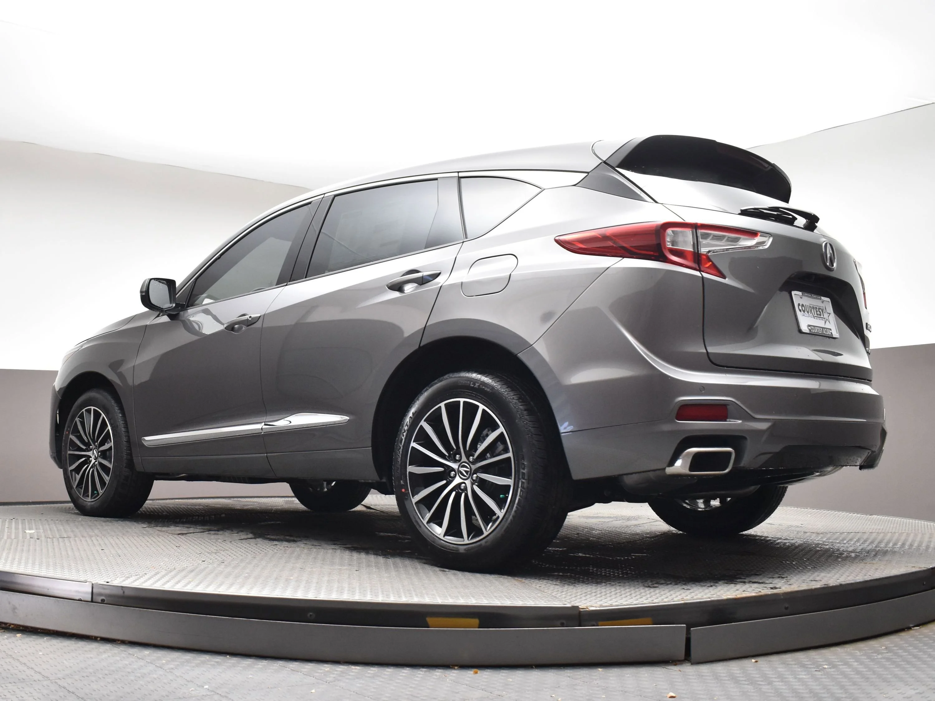 New 2026 Liquid Carbon Metallic Acura w/Advance Package image 37
