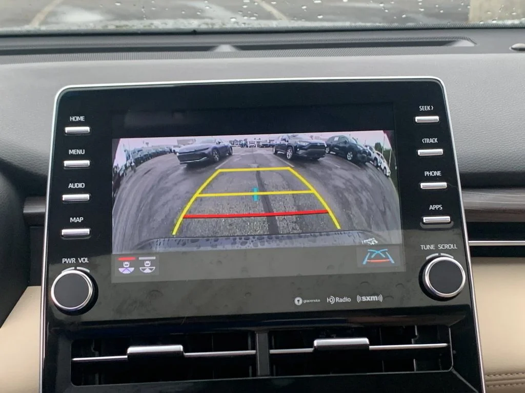 Used 2022 Black Toyota XLE Plus image 22