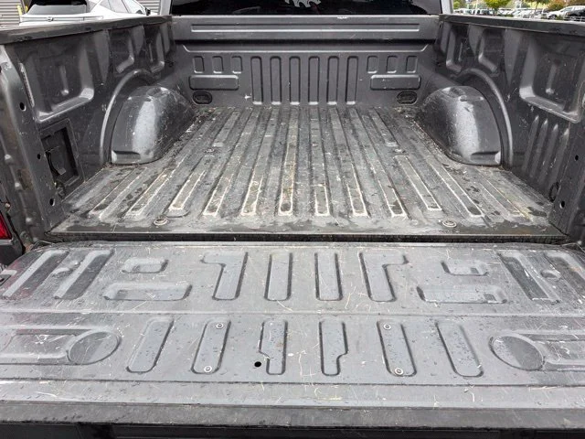 Used 2022 Gray Ford XLT image 9