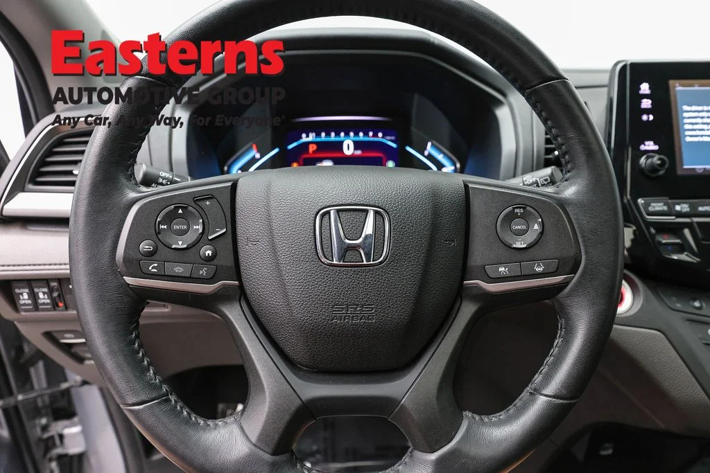 Used 2023 Silver Honda EX-L image 10