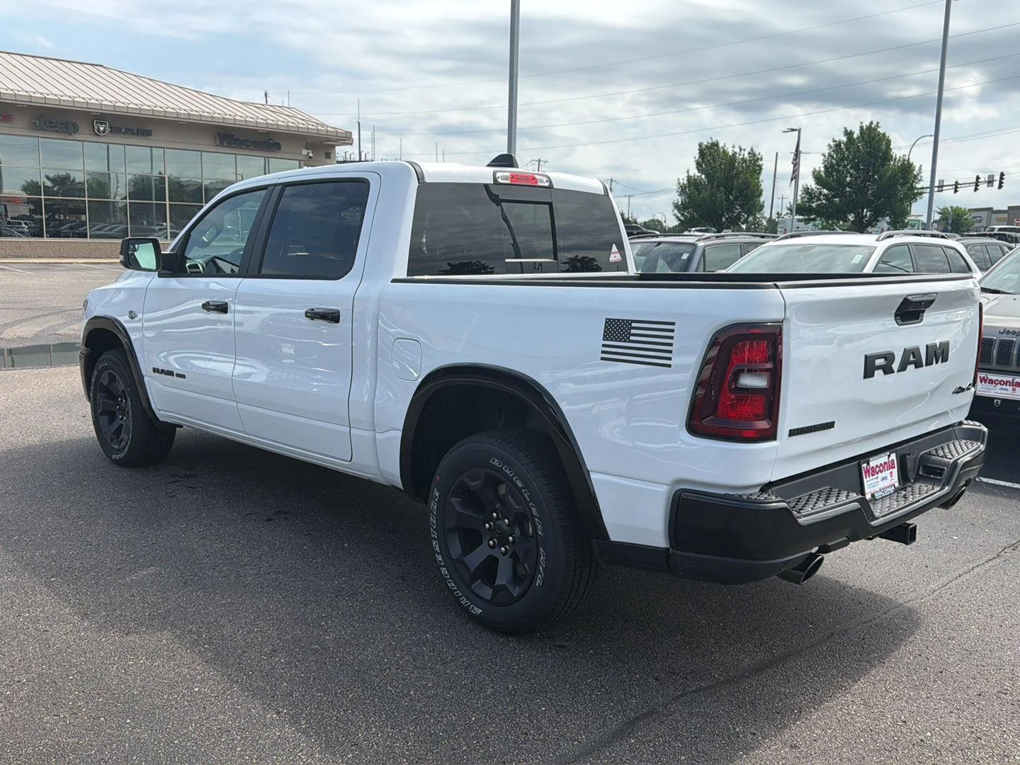 New 2026 Bright White Clear-Coat Exterior Paint RAM Big Horn image 5