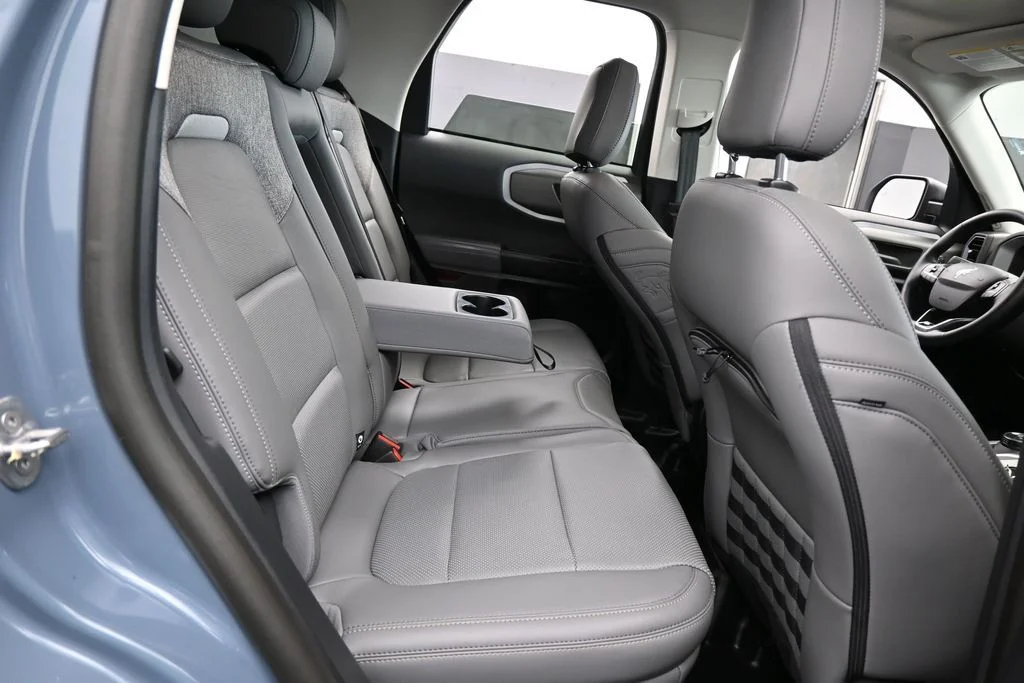 Used 2026 Azure Gray Metallic Ford Badlands image 45