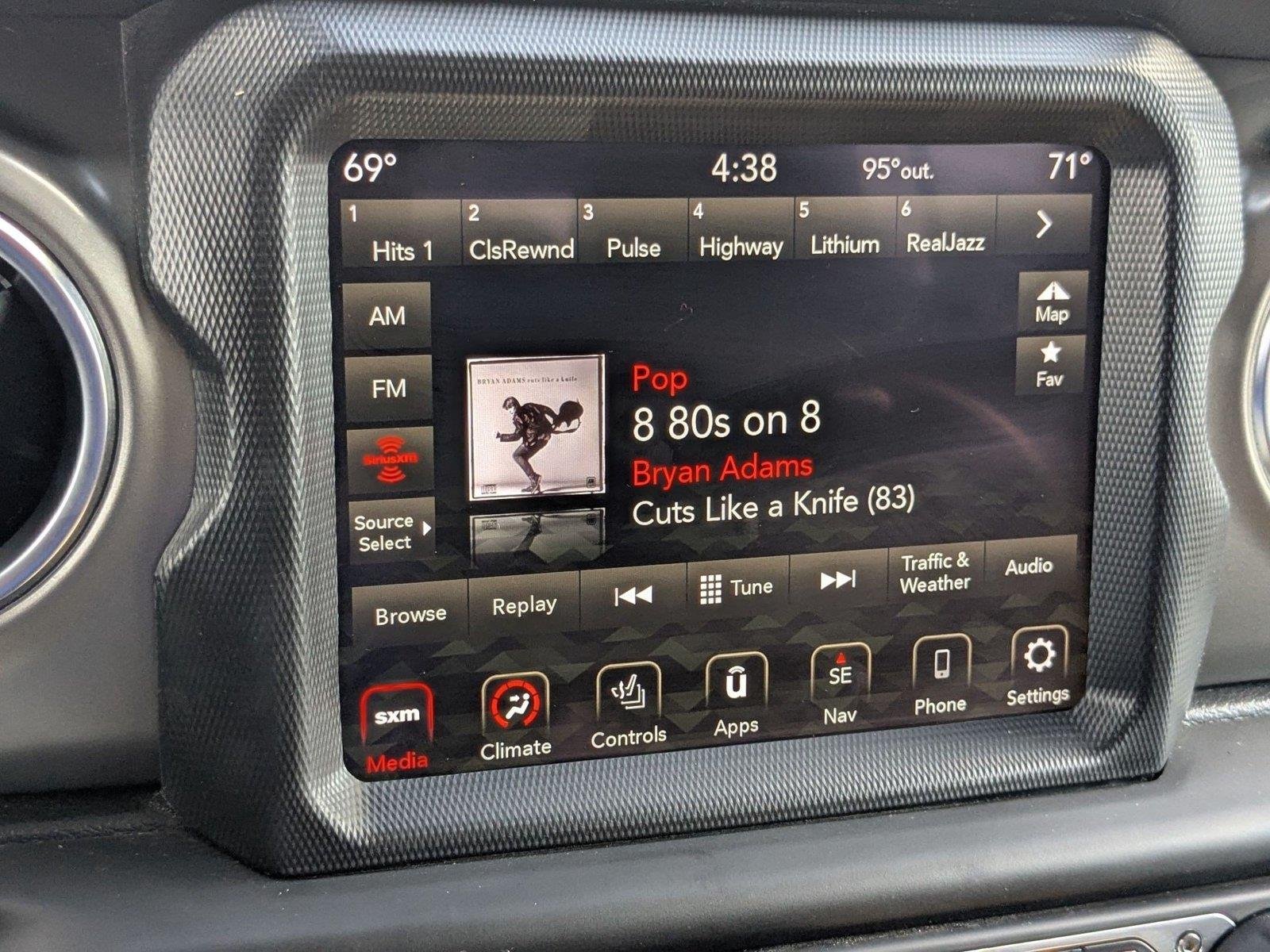 Used 2023 Hydro Blue Pearlcoat Jeep Rubicon image 23