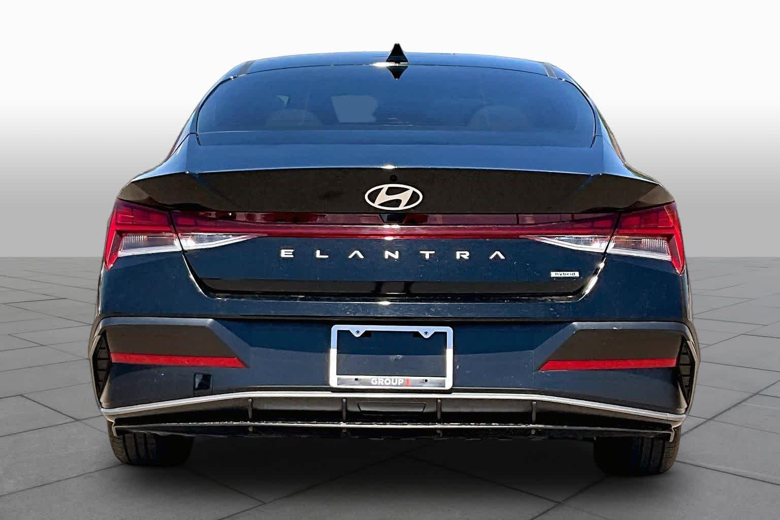Used 2025 Abyss Black Hyundai Limited image 5