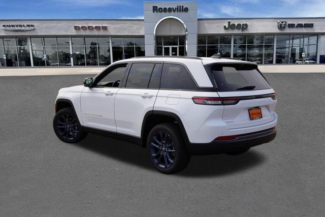 New 2026 Bright White Clear-Coat Exterior Paint Jeep Limited image 5