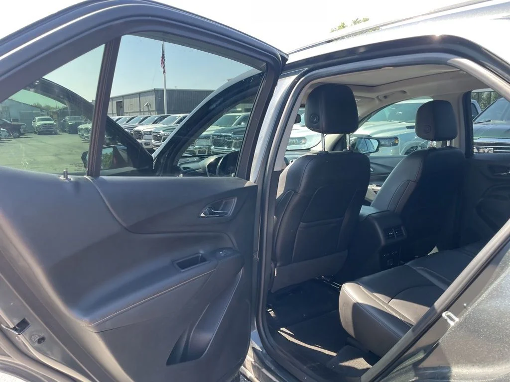 Used 2019 Gray Chevrolet Premier image 34