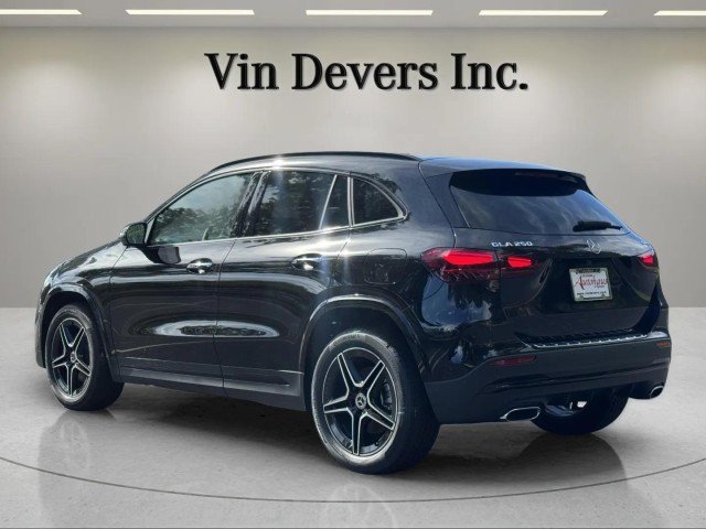 New 2026 BLACK Mercedes-Benz GLA 250 image 5