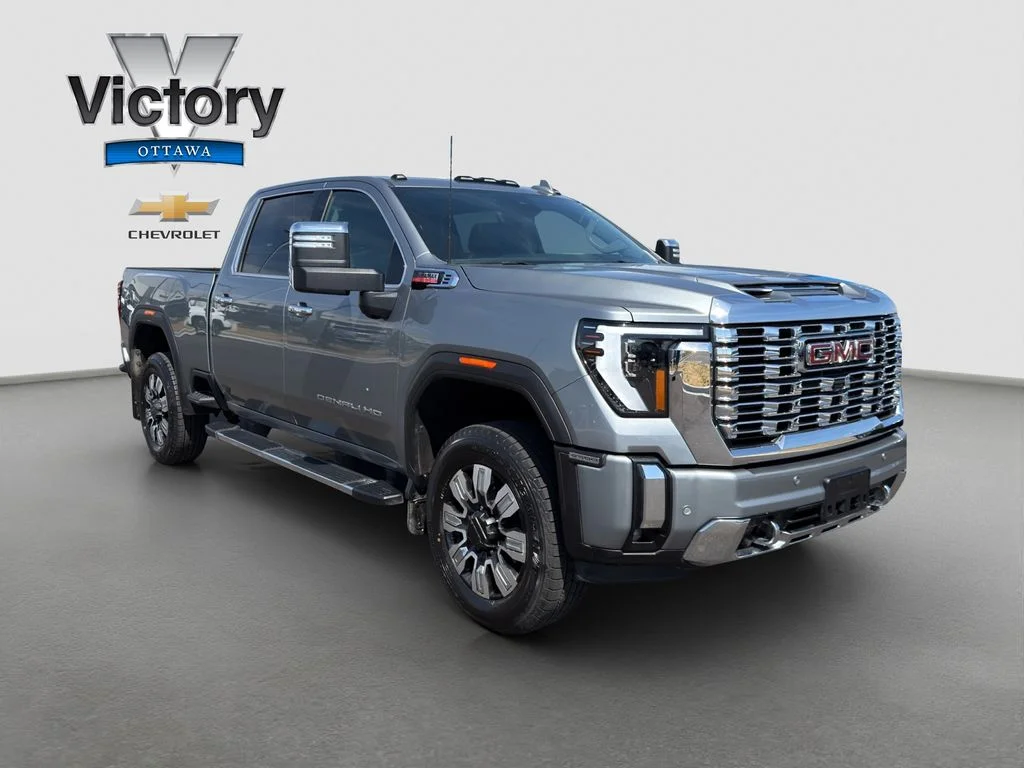 Used 2024 Silver GMC Denali image 8