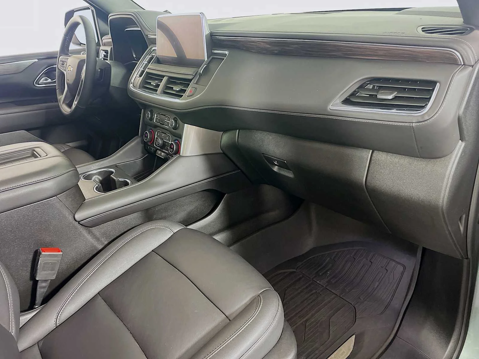 Used 2023 Silver Sage Metallic Chevrolet LT image 34