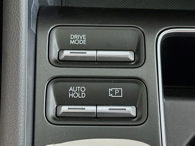 New 2026 White Hyundai SEL image 19