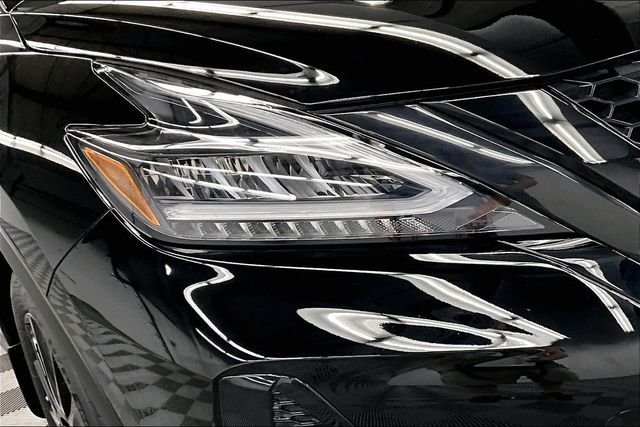 Used 2024 Super Black Nissan SL image 35
