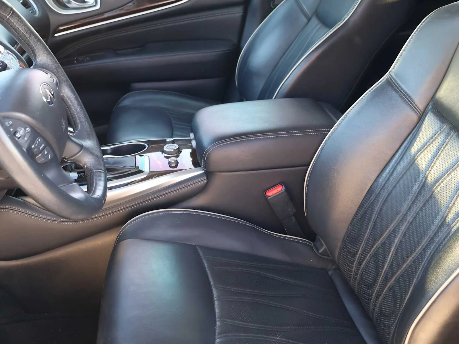 Used 2018 Liquid Platinum INFINITI  image 6