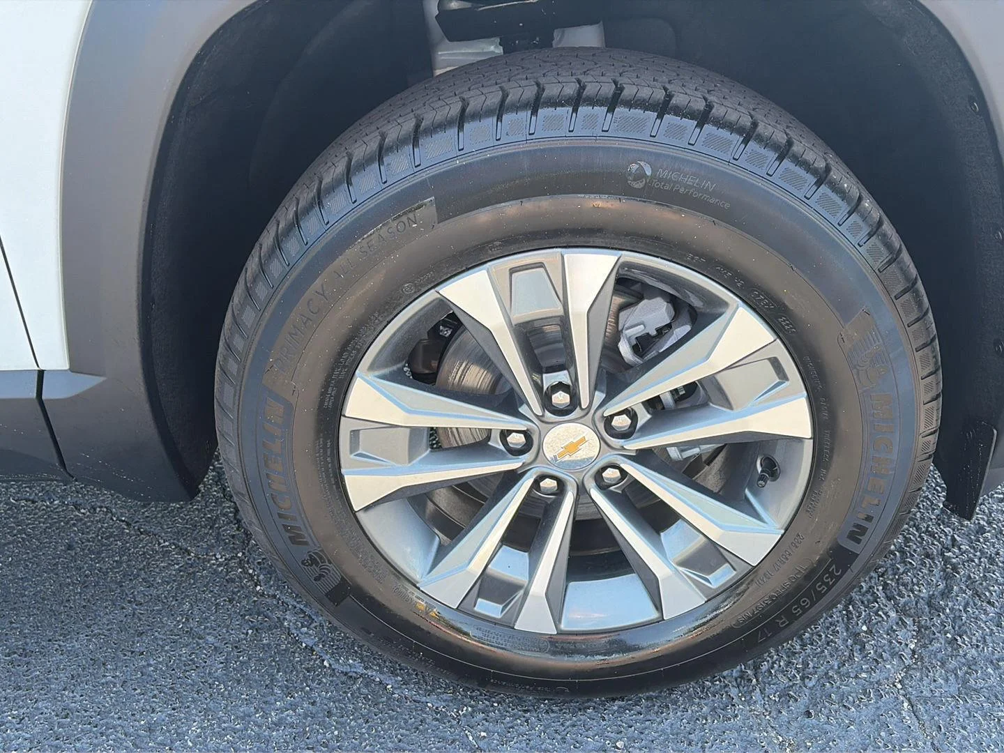 2027 Chevrolet Equinox LT - Photo 26
