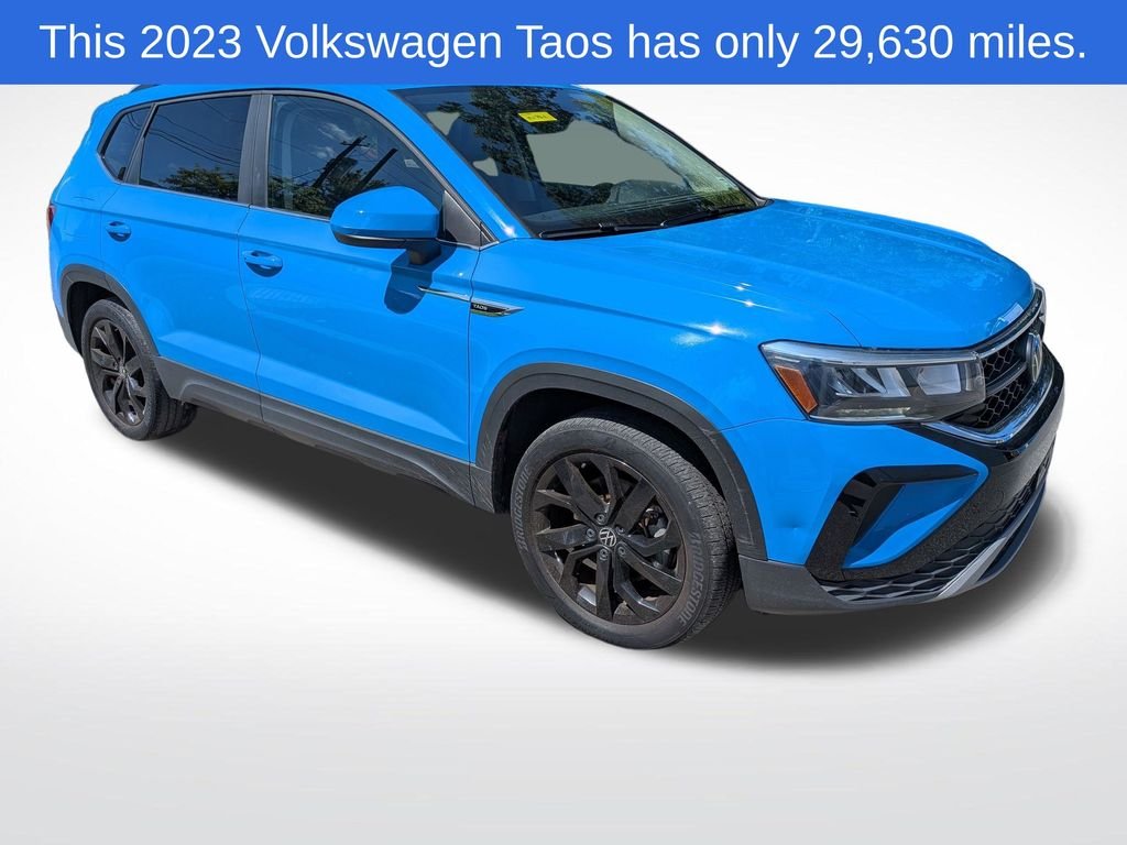 Certified Used 2023 Blue Volkswagen 1.5T SE image 1