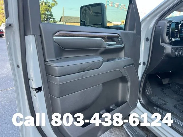 Used 2024 Slate Gray Metallic Chevrolet LT image 5