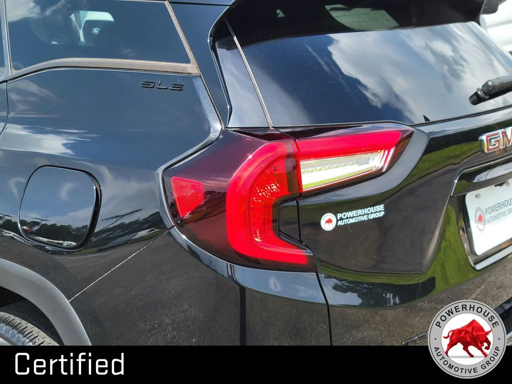 Used 2022 Black GMC SLE image 12