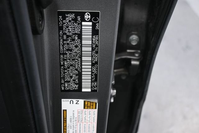 Used 2025  Toyota XLE image 19