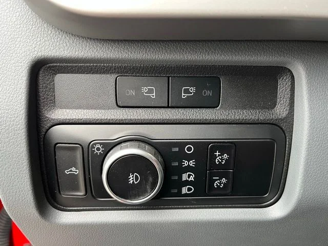 Used 2023 Red Ford XLT image 17
