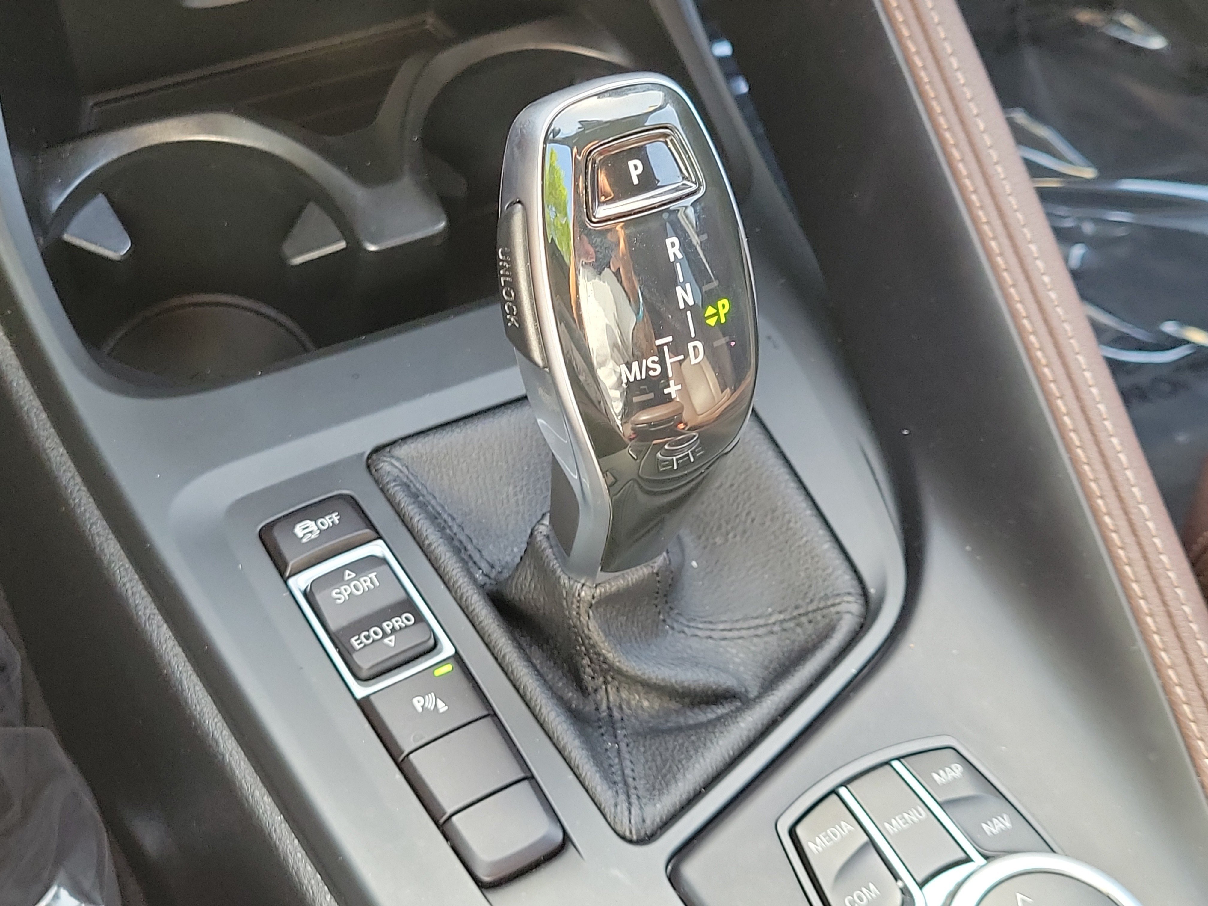 Used 2021 Mineral Gray Metallic BMW sDrive28i image 27