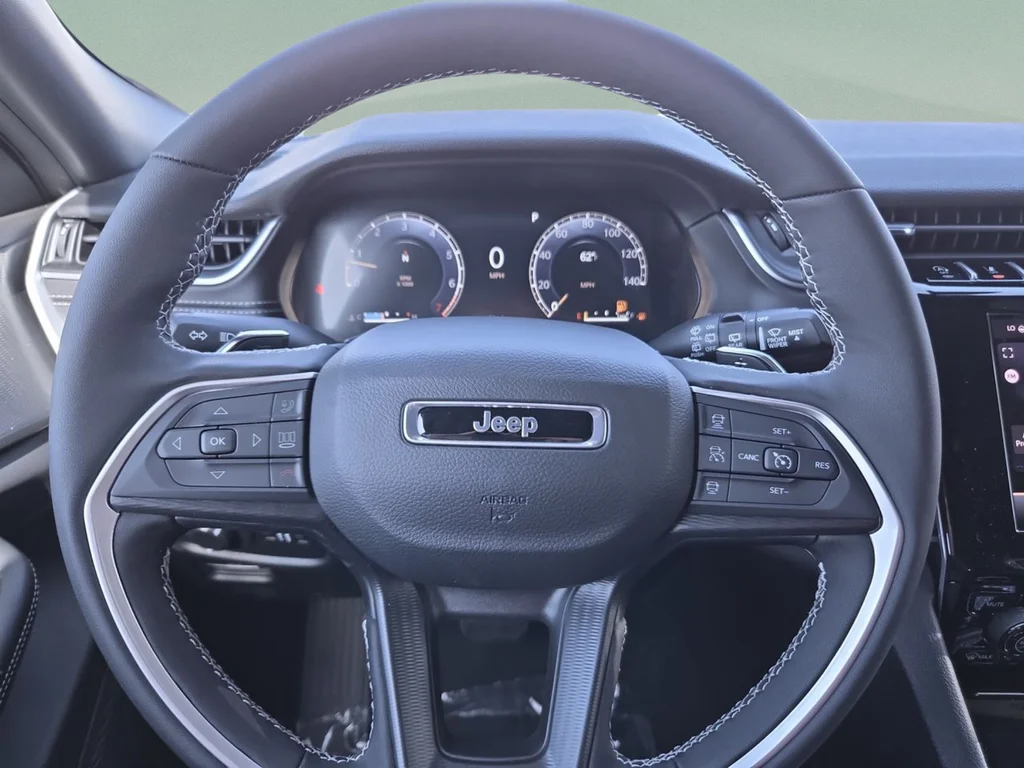 2025 Jeep Grand Cherokee L Laredo - Photo 23