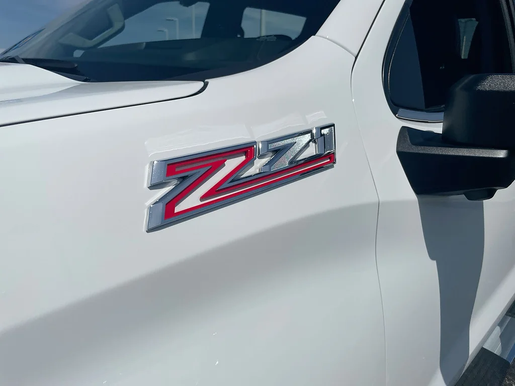 Used 2024 Summit White Chevrolet LTZ image 33