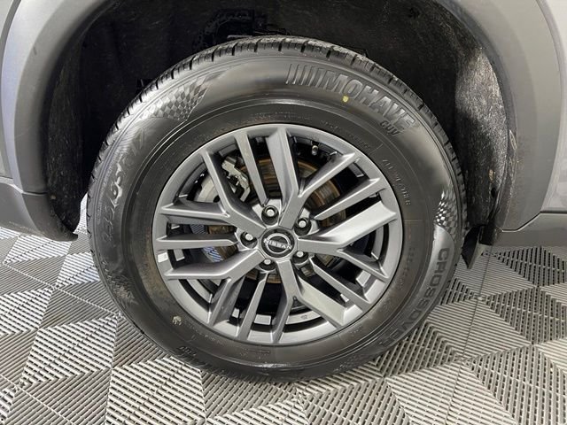 Used 2024 Gray Nissan S image 35