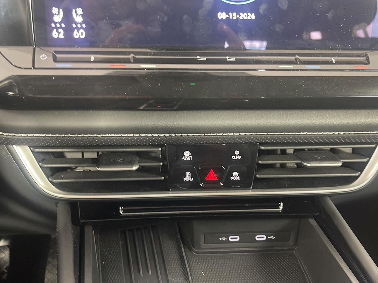 Used 2026  Volkswagen 2.0T SE w/Technology image 18