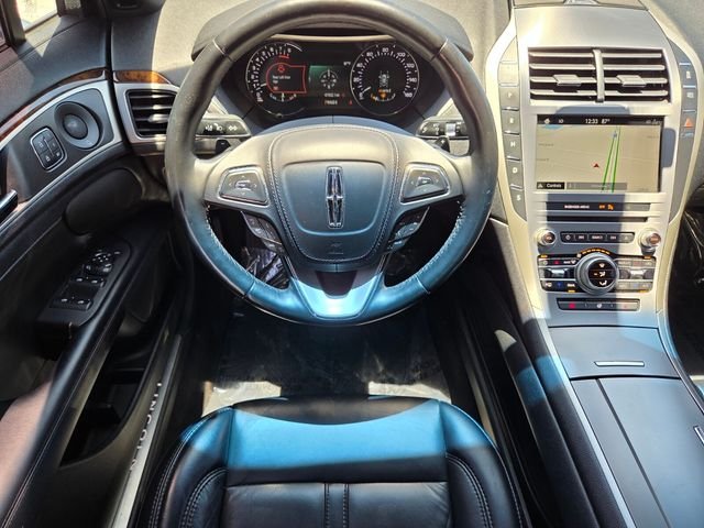 Certified Used 2019 White Lincoln Reserve image 15
