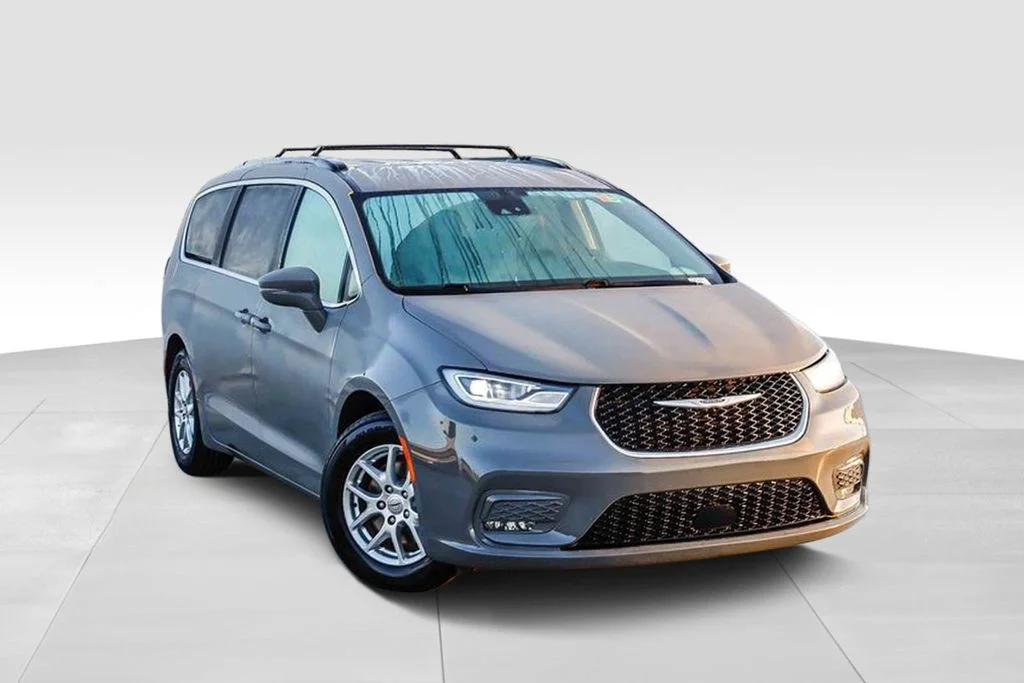Used 2022 Chrysler Pacifica Touring L with VIN 2C4RC1BG5NR191877 for sale in Claremont, CA