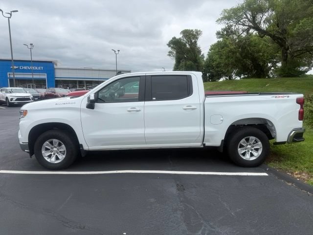 Used 2025 Summit White Chevrolet LT image 10