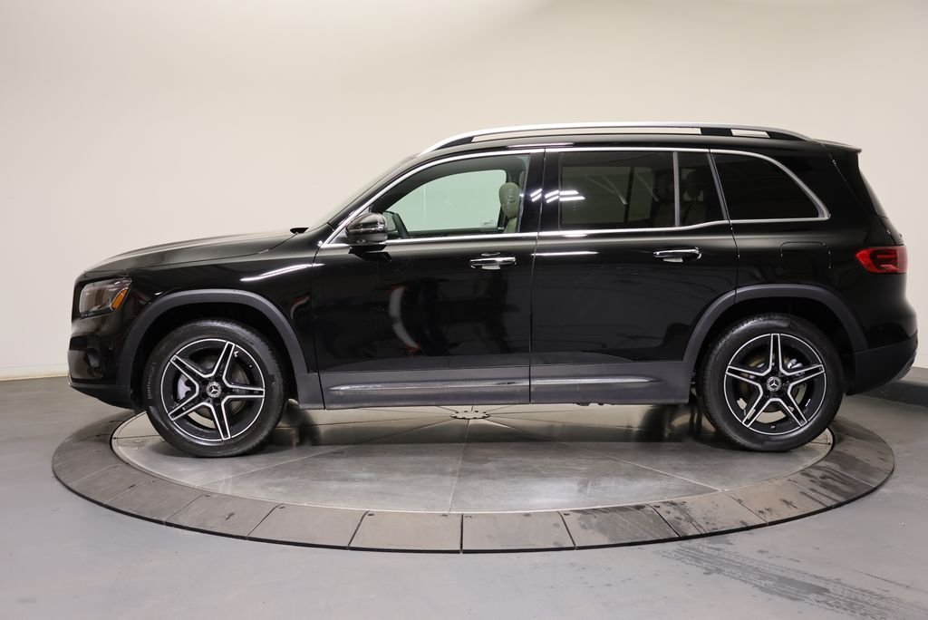 Used 2026 Night Black Mercedes-Benz GLB 250 image 4