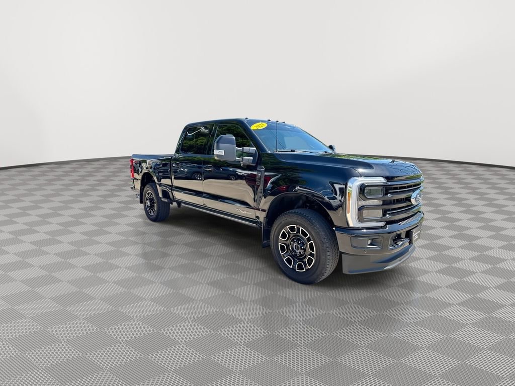 Used 2026  Ford XL image 2