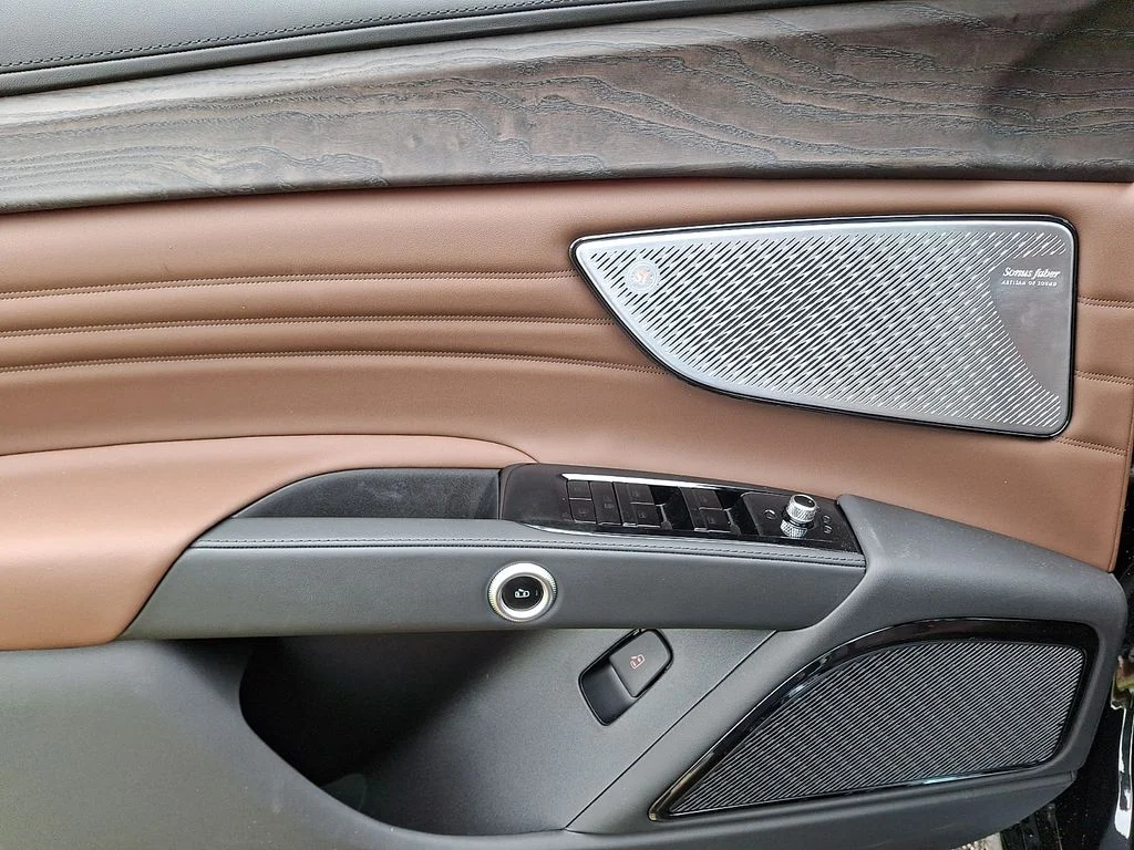 2026 Maserati Grecale Modena V6 - Photo 7