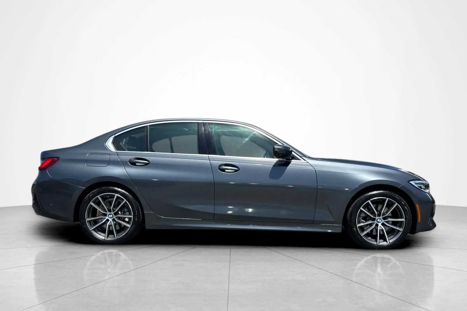 Used 2021 Mineral Gray Metallic BMW 330i image 6