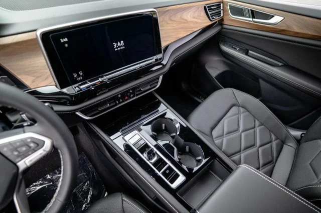 New 2026 Black Volkswagen 2.0T SE w/Technology image 20