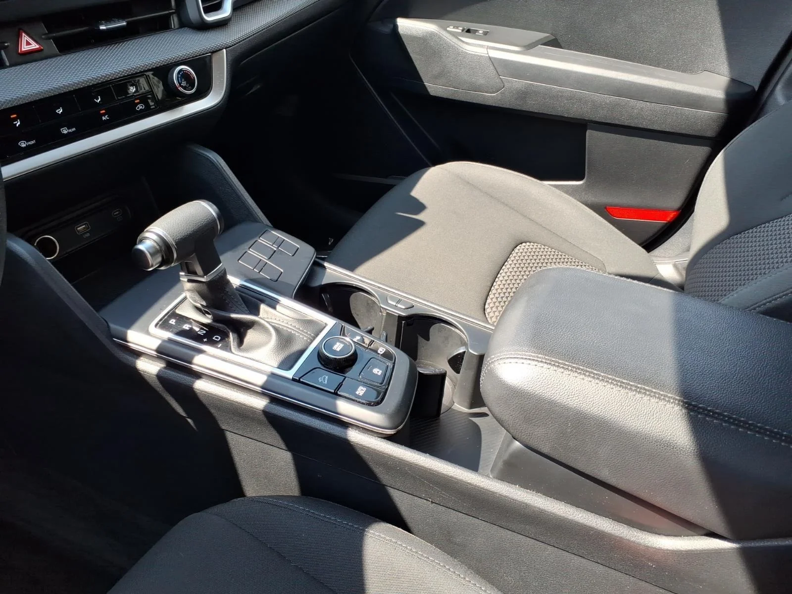 Used 2023 Gravity Gray Kia LX image 20
