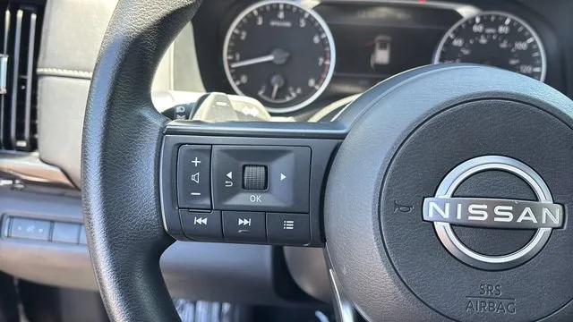 Used 2023 Gray Nissan S image 22