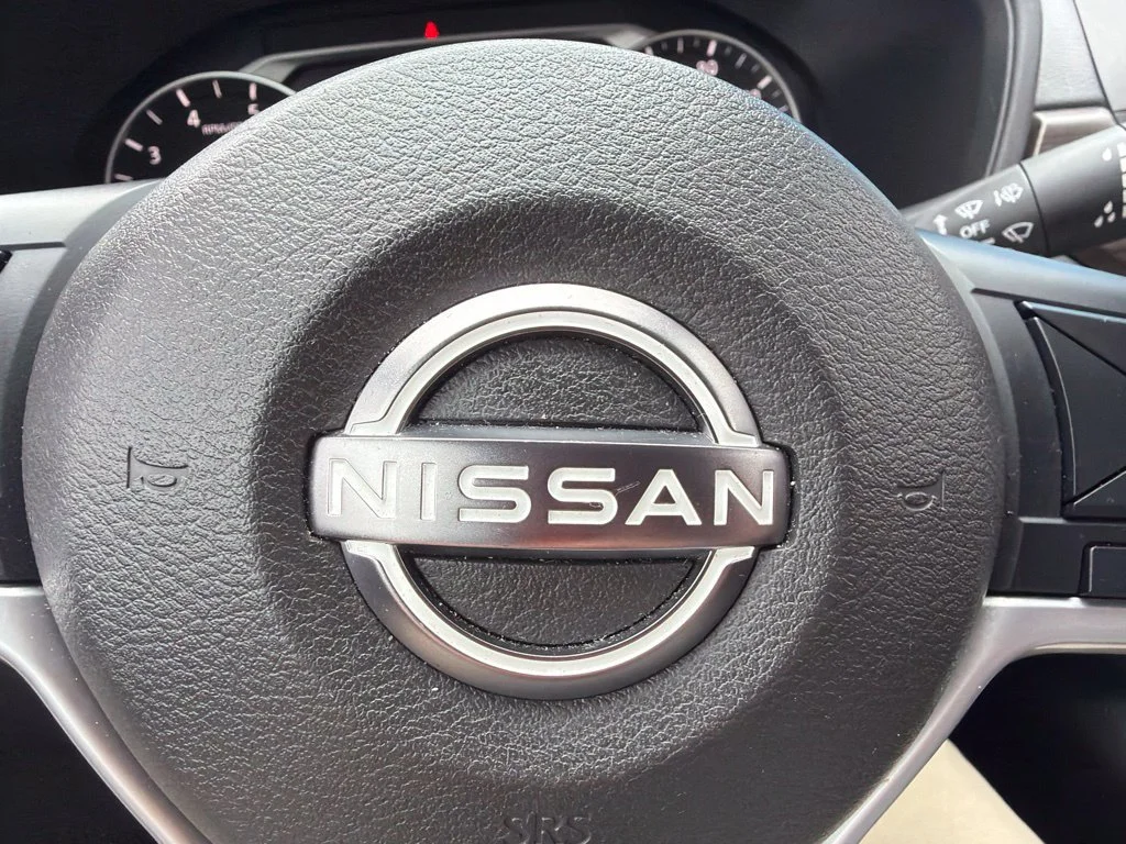 Used 2025 White Nissan SV image 13