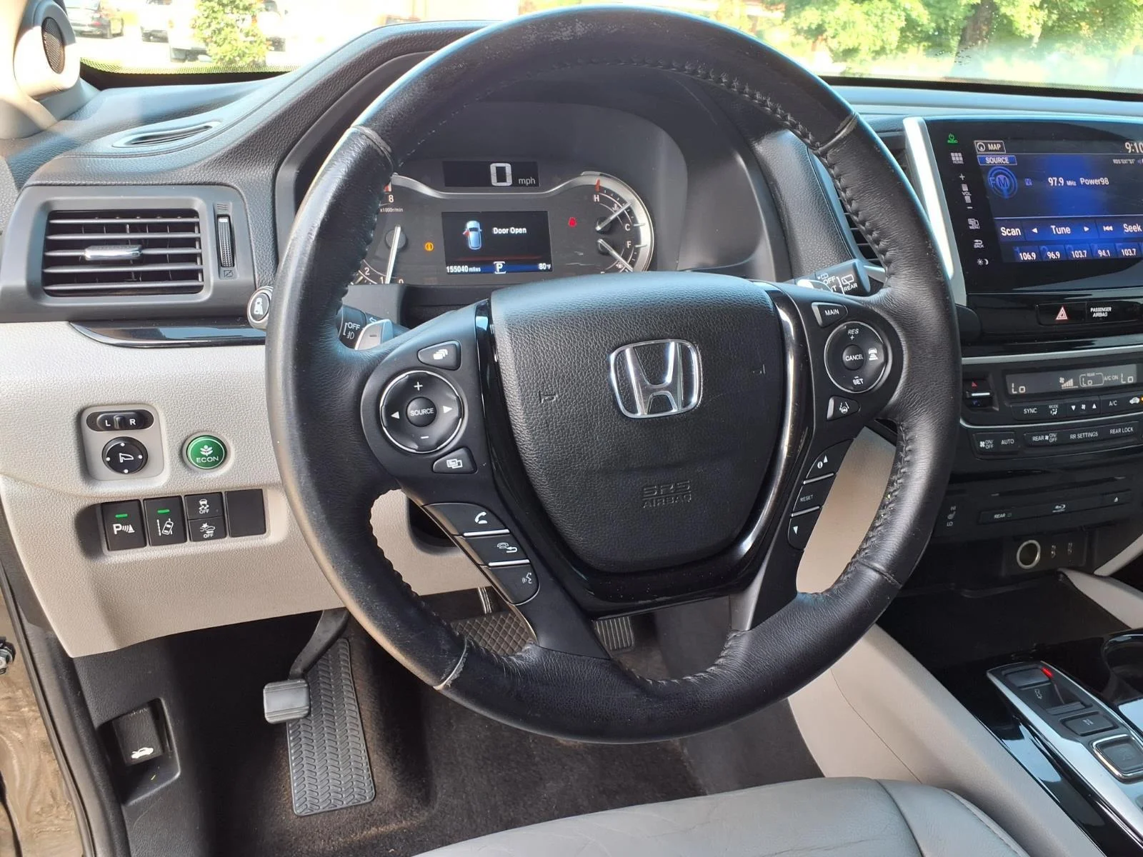 Used 2016 Crystal Black Pearl Honda Touring image 19