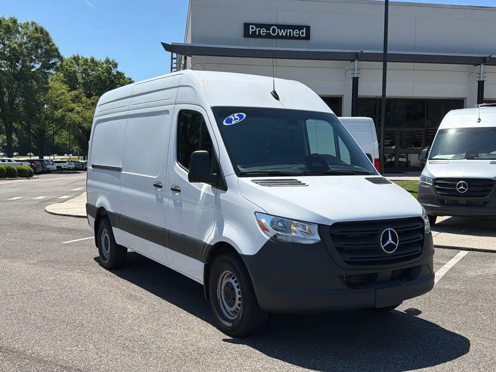2025 Mercedes-Benz Sprinter 2500 144 WB's photo